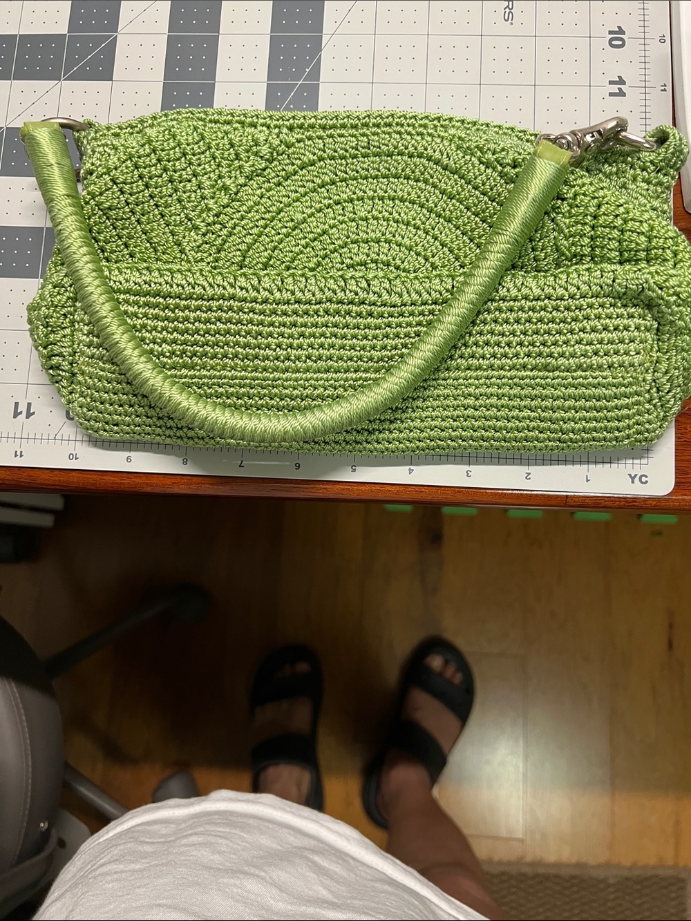 THE SAK Green Crocheted Shoulder Bag - Picture 4 of 7